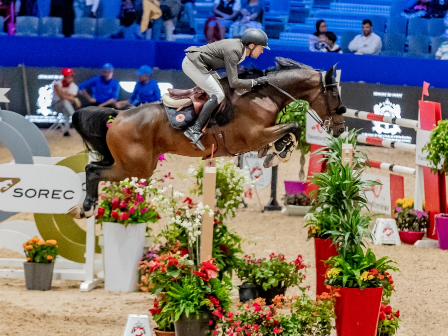 Simon Delestre riding Qopilot Batilly Z wins the Gran Prix MAPM/SOREC  Photo courtesy R&B Presse, Morocco Royal Tour