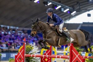 Photos Copyright © FEI/Dirk Caremans