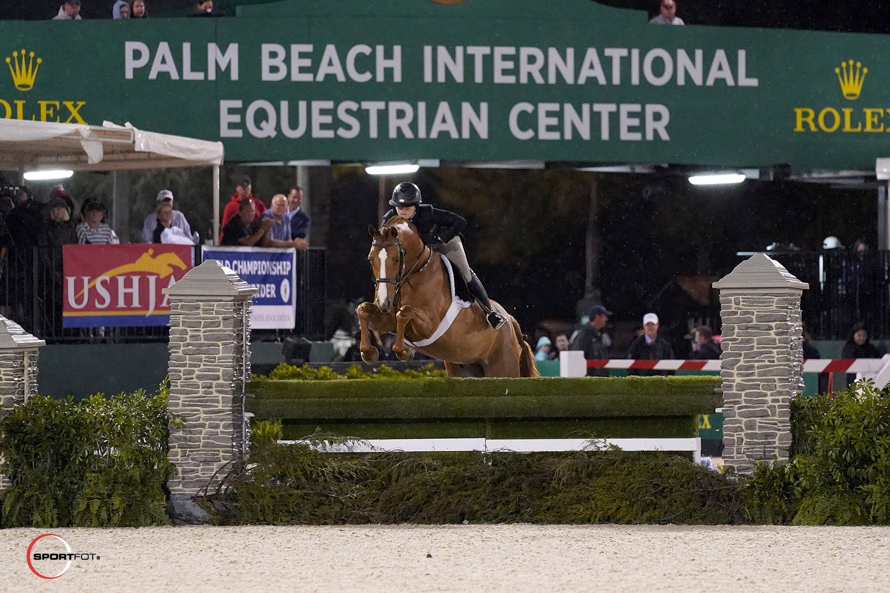 Victoria Colvin and Private Practice Photo © Sportfot